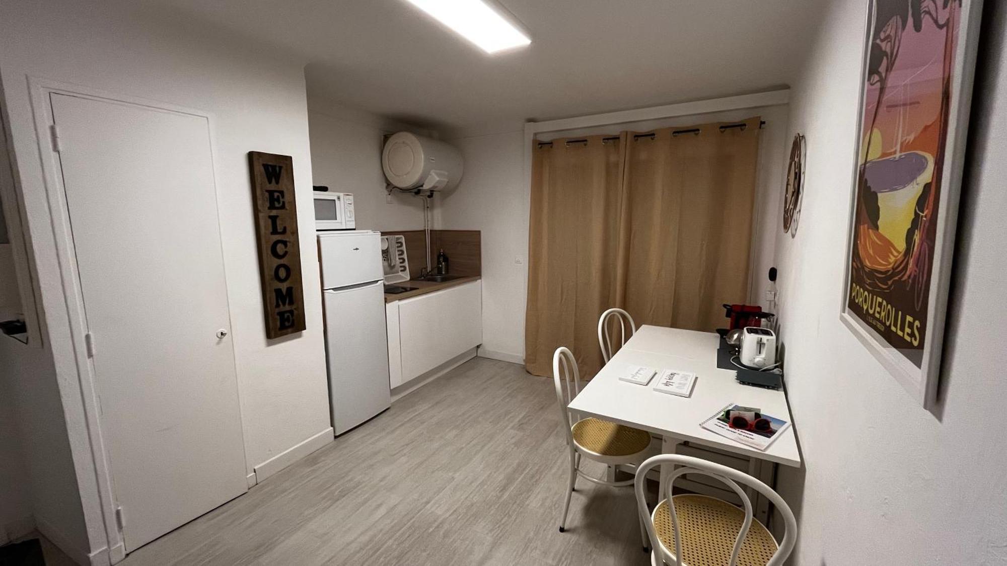 Vacances Arbanaises - Appartements Giens Єр Екстер'єр фото