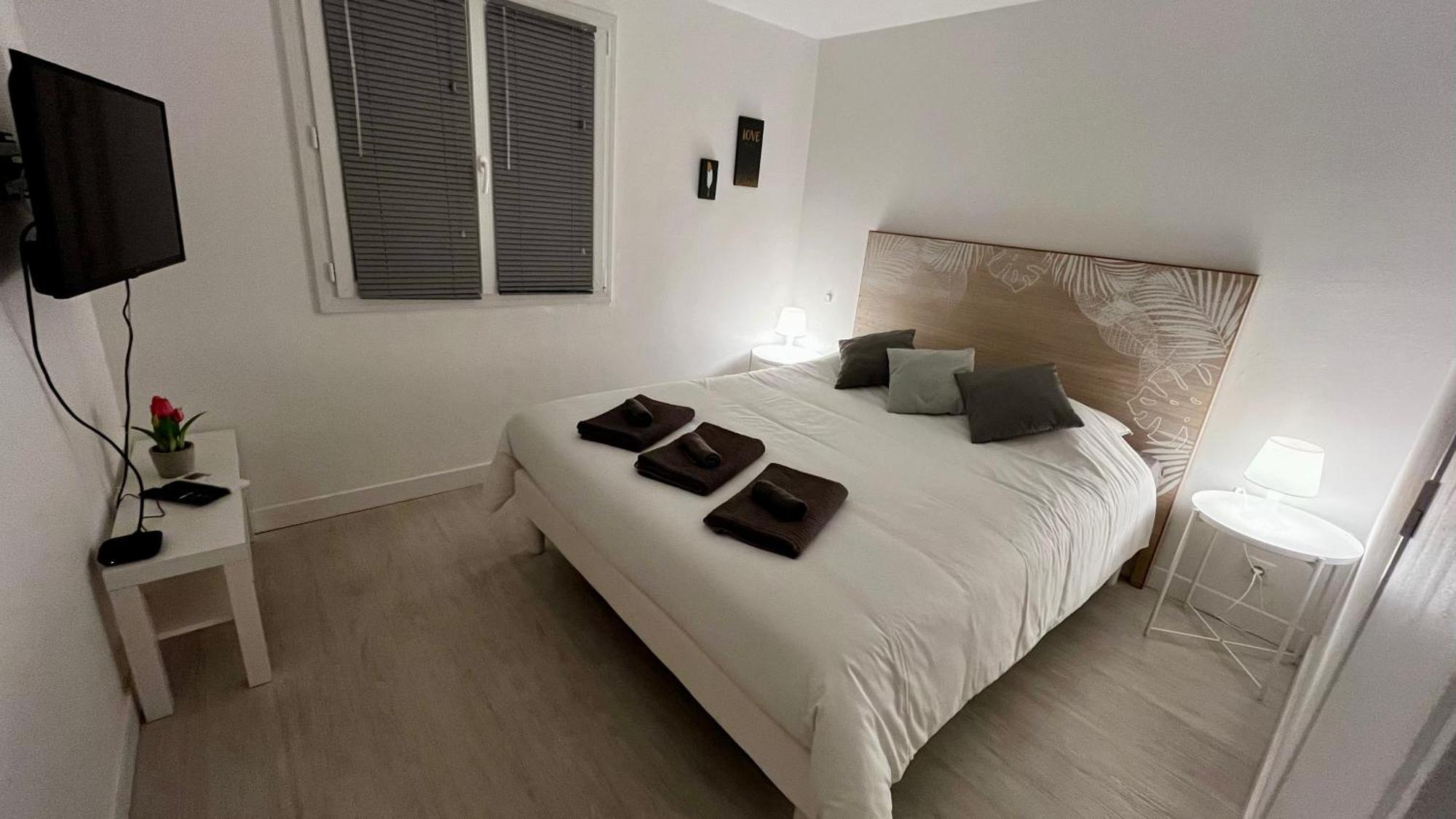 Vacances Arbanaises - Appartements Giens Єр Екстер'єр фото